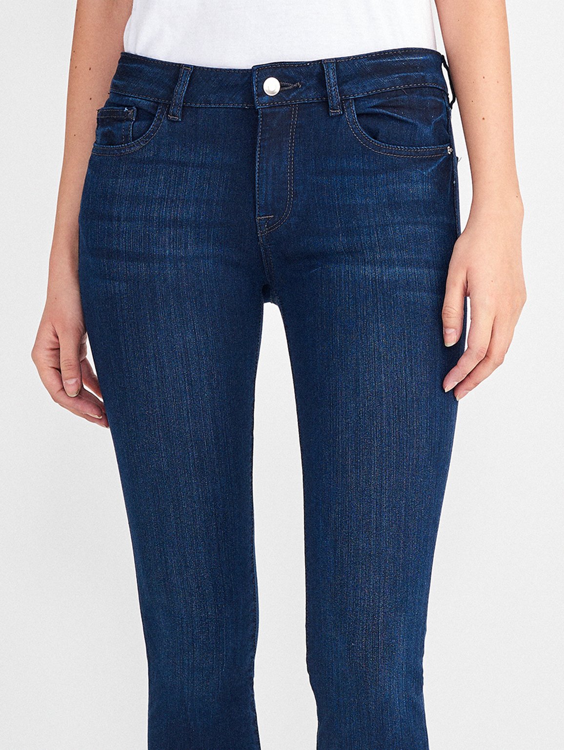 Margaux Mid Rise Ankle Skinny Moscow