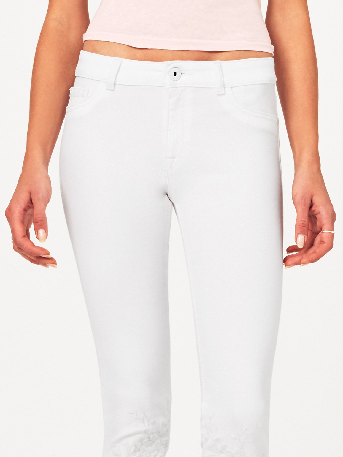 Mara Ankle Mid Rise Straight Tularose