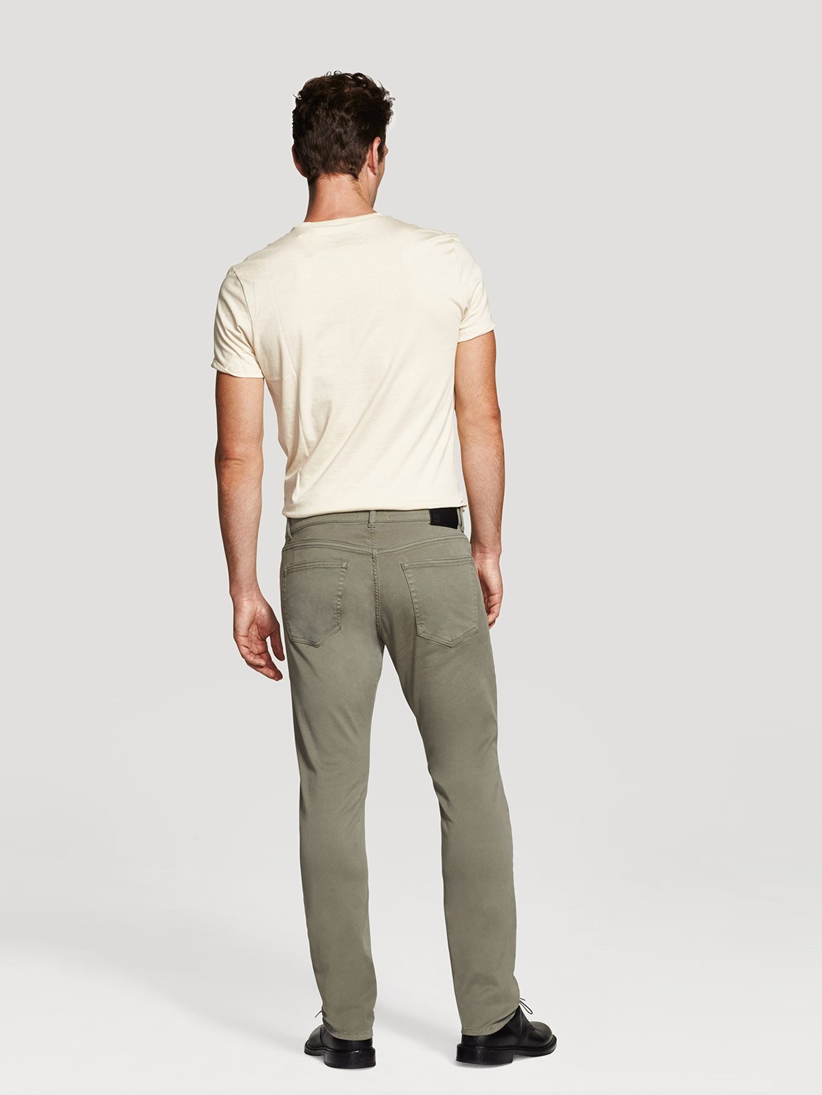 Men - Russell Slim Straight Palm - DL1961