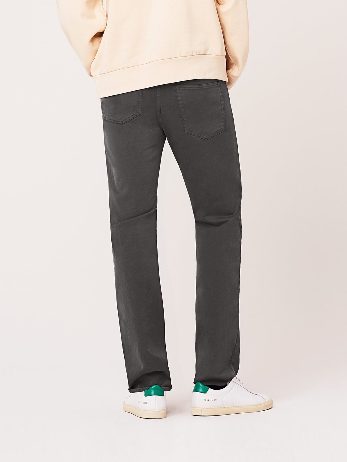 Avery Modern Straight | Badge