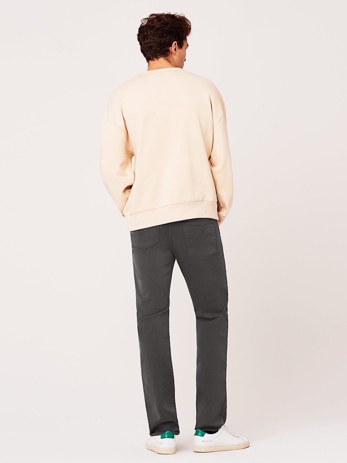 Avery Modern Straight | Badge